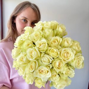 белые розы 60 см импортные Кайф Гродно