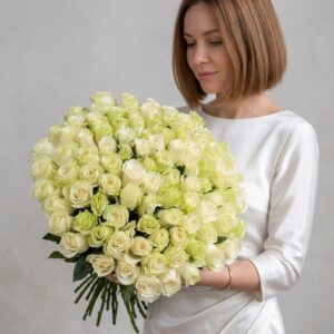 101 белая эквадорская роза купить в Гродно | Большой букет белых роз с крупным бутоном | Цветочный магазин Кайф